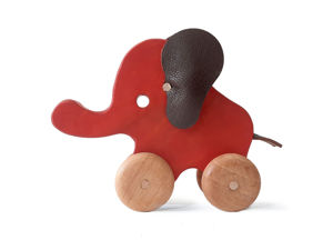 اسباب بازی چوبی فیل قرمز